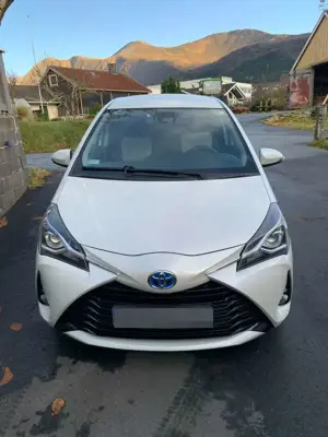 Toyota Yaris Yaris Hybrid 1.5 VVT-i
