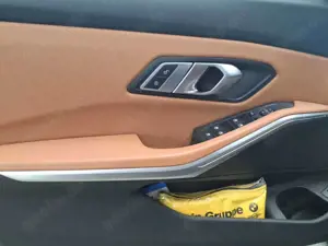 BMW 320 320d Touring Aut. Navi Leder SHZ Bild 4