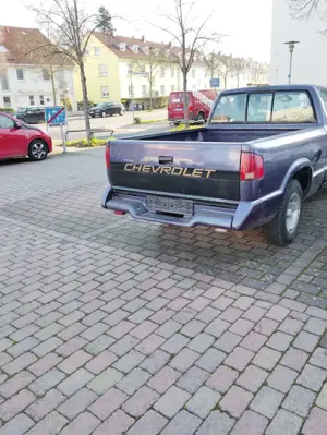 Chevrolet S-10 LS