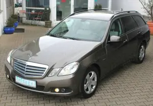 Mercedes-Benz E 200 T-Kombi CGI Navi Sitzheizung Parkführung