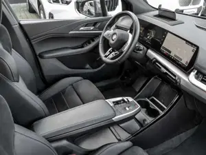 BMW 218 d M SPORT+AHK+HuD+PANO+DA PROF+360° Bild 3