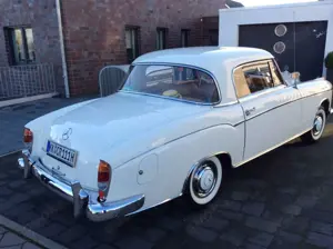 Mercedes-Benz 220 220S Bild 3