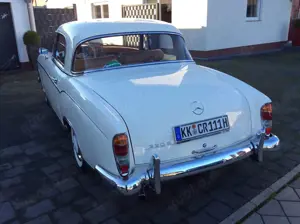 Mercedes-Benz 220 220S Bild 5