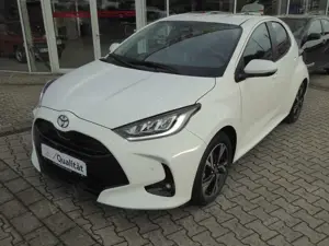 Toyota Yaris 1.5H Teamplayer+Comfort+Safety-Paket