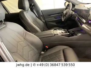 BMW 520 d xDr M Sport Pro NP91t€ 20"DrivingPro Ionic Bild 4
