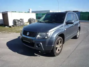 Suzuki Grand Vitara 2.0 Club (5-trg.)