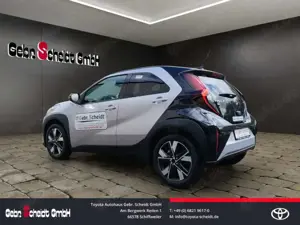 Toyota Aygo X Hybrid Teamplayer LED-Hauptscheinwerfer Rückfahrka Bild 3
