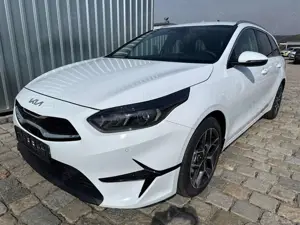 Kia Ceed SW / cee'd SW Sportswagon TOP 1.5 T-GDI 140 PS DCT Navi-Apple...