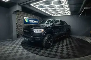 Dodge RAM 5.7 V8 HEMI 4x4 OFFROAD Night-Paket *LED*