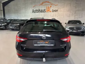 Skoda Superb /Combi/Ambition/4x4/AHK/TOUCH/ACC/SHZ Bild 4