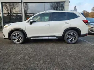 Subaru Forester 2.0ie Platinum Leder Schiebedach Navi Bild 2