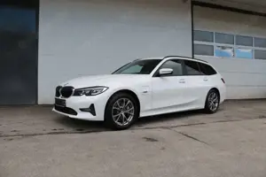 BMW 330 e Touring*Advantage*Automatic*Sitzheizung*
