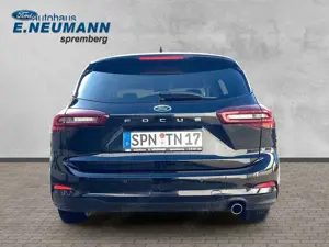 Ford Focus Turnier TitaniumGJ-Reifen*Sitzheizung* Bild 4