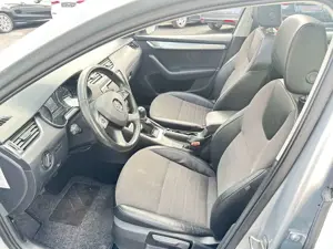 Skoda Octavia Elegance *PANO*PDC*STH*NAVI Bild 4