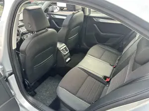 Skoda Octavia Elegance *PANO*PDC*STH*NAVI Bild 5