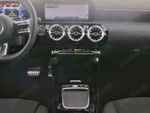 Mercedes-Benz A 180 AMG/Advanced/7G/LED/Kamera/Navigation/ Bild 4