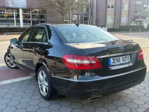 Mercedes-Benz E 200 CDI Limousine BlueEffi. 2.Hand TÜV 3.28 Bild 2