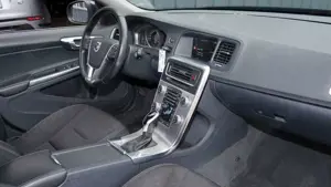 Volvo V60 KOMBI T4*MOMENTUM*AUT.*XENON*AHK* Bild 5