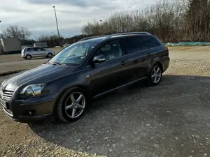 Toyota Avensis 2.2 D-CAT Combi Executive