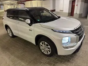 Mitsubishi Outlander 2.4 PHEV 100 kW LUXURY