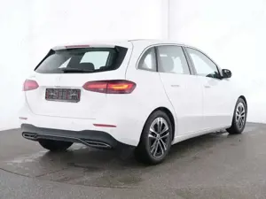 Mercedes-Benz B 180 PROG,PANO,STANDH,WINTERP,AHK Bild 2