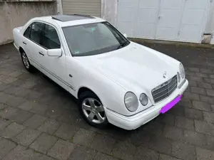 Mercedes-Benz E 200 E-Klasse Classic