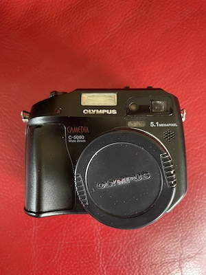 Olympus Camedia C-5060 Wide 5.1MP Digitalkamera,