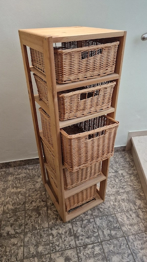 Massivholz Regal mit Körben