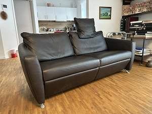 Guterhaltene Ledercouch