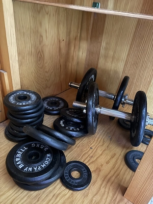 Bad Company Kurzhantel-Set Gusseisen mit 2 Hantelstangen   München Abholung