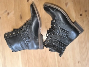 Schwarze Stiefel aus Leder für Damen, Größe 37 Bild 3