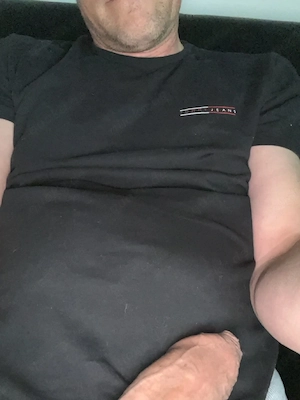 Würde mich gern nackt zeigen 