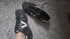 Intensiv duftende Sportschuhe