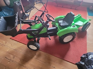 kinder Traktor mit anhänger 