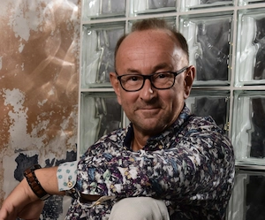 Finde ich, 54 Jahre jung, dich ausgerechnet hier?