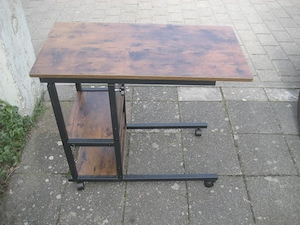 Beistelltisch Rollen höhenverstellbar 2 Ablageböden Metallrahmen Neupreis 143 Euro