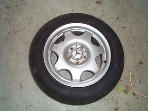 Sommerreifen 205 60R16 96V, auf Mercedes-Alufelgen