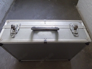 Alukoffer mit Schlüssel