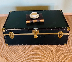 Antiker US-Überseekoffer 1940er   Acalionen, Patina, Messing-Beschläge, Inneneinlage