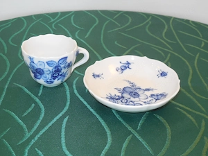 sehr süße Meissner Porzellan Sammeltasse