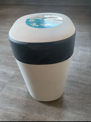 Neuer Windeleimer in weiß 