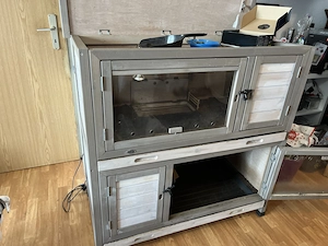 Hasenstall abzugeben 