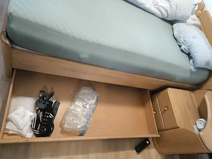 Massivholz Bett 180x200 Buche + Nachttische + Matratzen