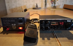 CB-Funkgerät Pan International President PC-40 incl. Avanti N35 Netzteil, Mikrofon & Halterung