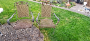 2 Gartenstühle aus Metall - schwere Ausführung zu Dekozwecken 