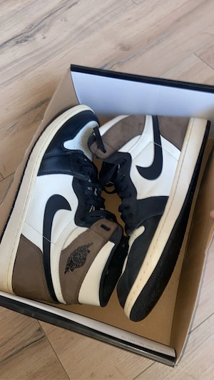 Jordan 1er Retro High Dark Mocha (2020)