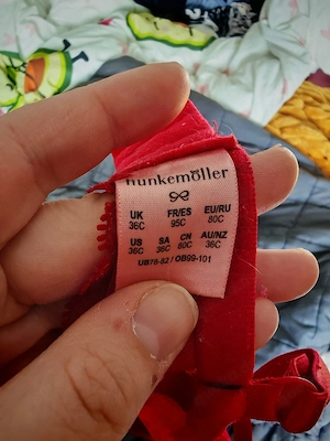    Getragene Hunkemöller BHs   mit besonderem Reiz    Bild 4