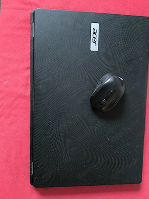 Acer Laptop +Funkmaus 