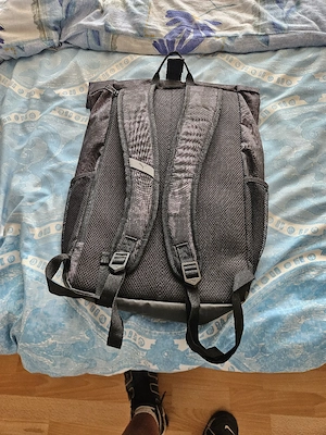 Verkaufe neuwertigen Puma Rucksack