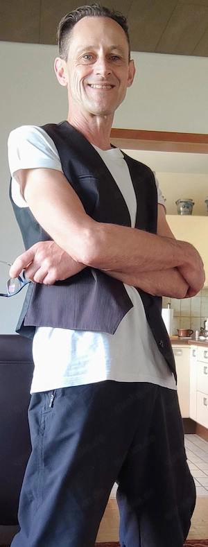 STRAUBING: SKORPION mit 20x4- XL-Stachel sucht....